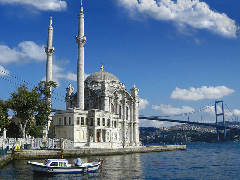 Image of Ortakoy mosque overlooking bridge and the Bosporus